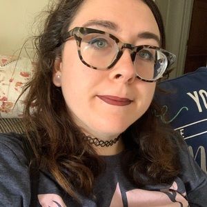 Meet your Posher, Angela